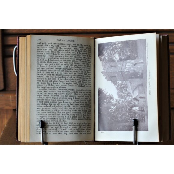 Antique Book Lorna Doone by R.D. Blackmore - Collins' Clear Type Press, Leather - Picture 4 of 5